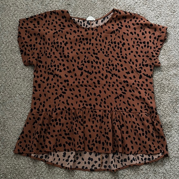 1.4.3. Story by Line Up Tops - Boutique animal print blouse. Size small. EUC!